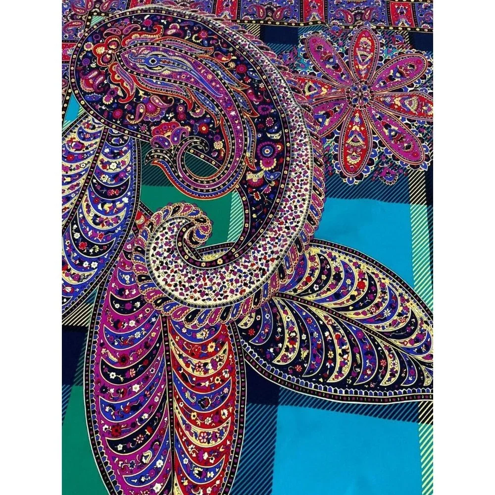 Beautiful Multicolor Paisely Print 100% Silk Scarf 34". 1/2 / 32". 1/2 EX. COND - Picture 2 of 4